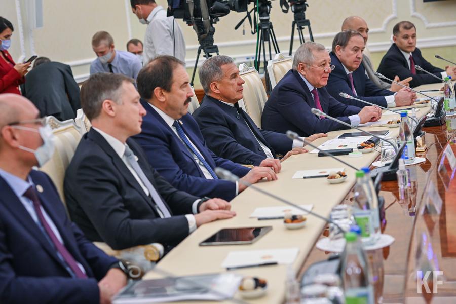 «СИБУР» и «ТАИФ» заключили соглашение об объединении компаний