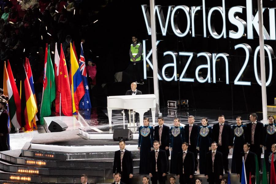 ВКонтакте с Казанью: как за 15 лет менялись столица Татарстана и крупнейшая социальная сеть Рунета