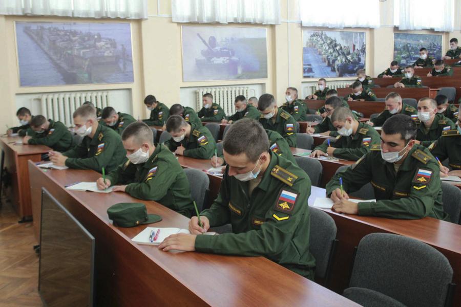 «Курсанты Казанского танкового училища по праву являетесь наследниками славных героических традиций многих поколений»