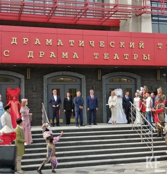 Рустам Минниханов в Челнах:  Пусть новый театр станет центром популяризации народного искусства