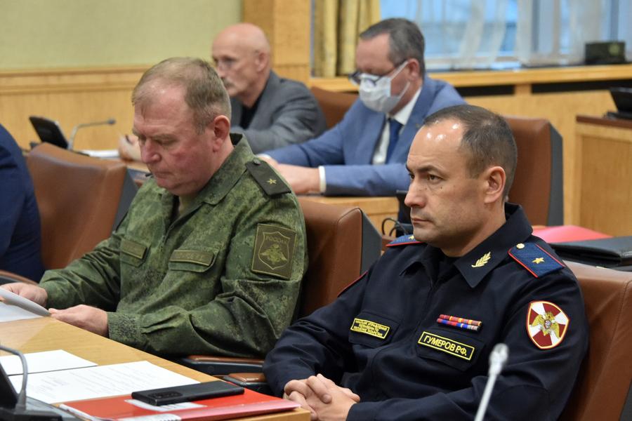 Минниханов призвал внимательно относиться к жалобам мобилизованных и их семьям