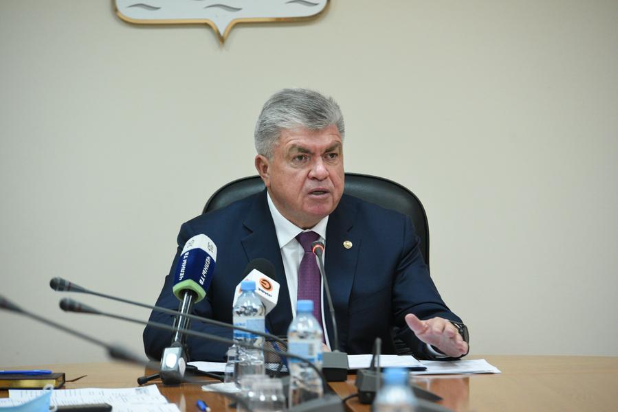 Наиль Магдеев: На одних сникерсах и чипсах нельзя, чтобы ребенок рос