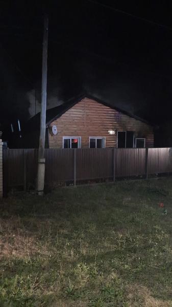 В Альметьевском районе за ночь загорелось сразу два дома