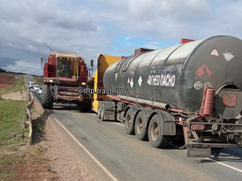 Из-за массового ДТП перекрыта трасса Мамадыш-Кукмор в Татарстане