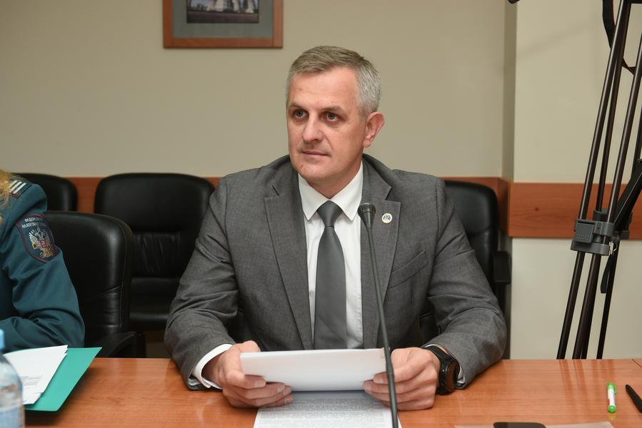 Челны готовы к холодам: батареи и уборочная техника заряжены