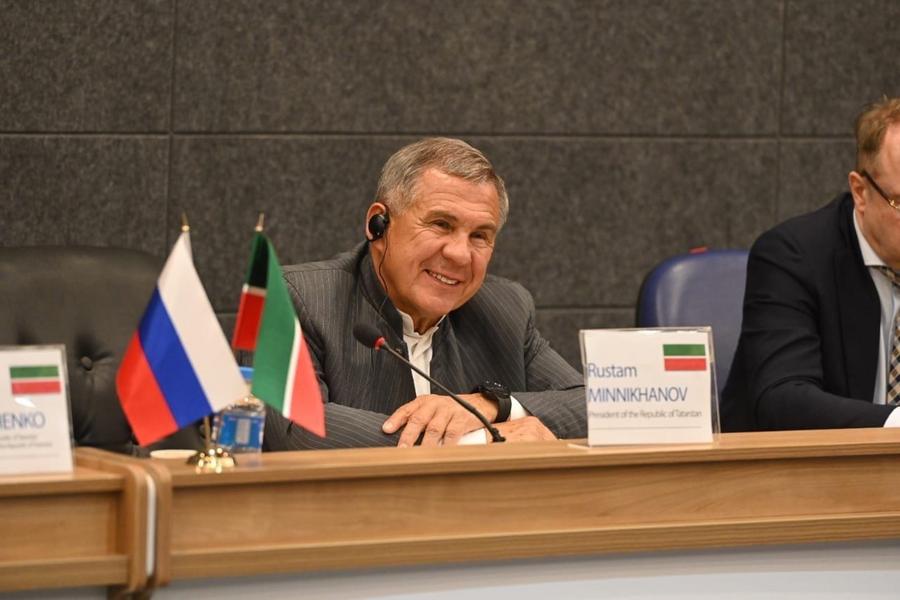 Вопросы взаимодействия по поставкам продукции АПК обсудил Минниханов с губернатором Голестана