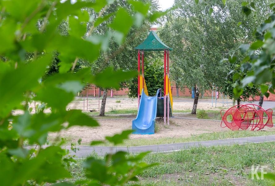 Трудно быть воспитателем: почему челнинцы не хотят работать в детских садах