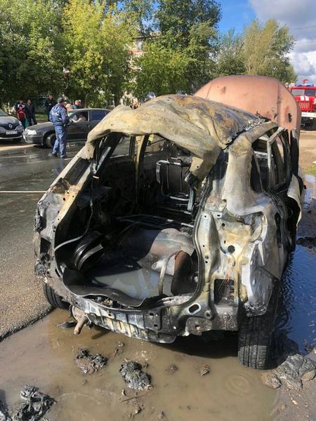 В Волжске из-за неисправного газового баллона вспыхнул автомобиль