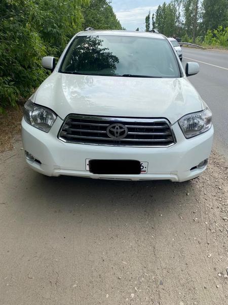 У татарстанца арестовали «Тойоту» и «Мерседес» за долги в 2,5 млн рублей