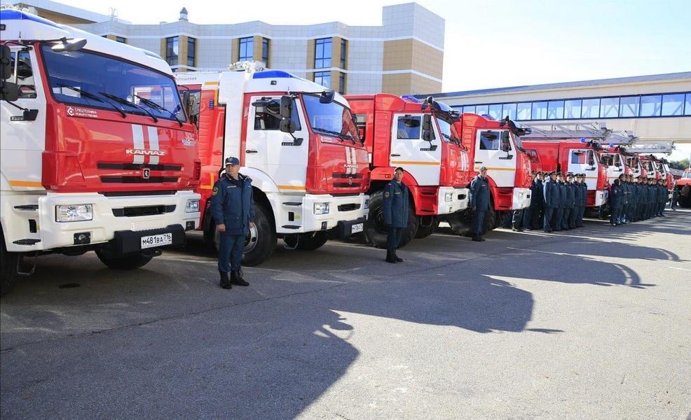 Глава МЧС России Куренков открыл Всероссийский чемпионат по водно-моторным соревнованиям среди команд ГИМС в Казани