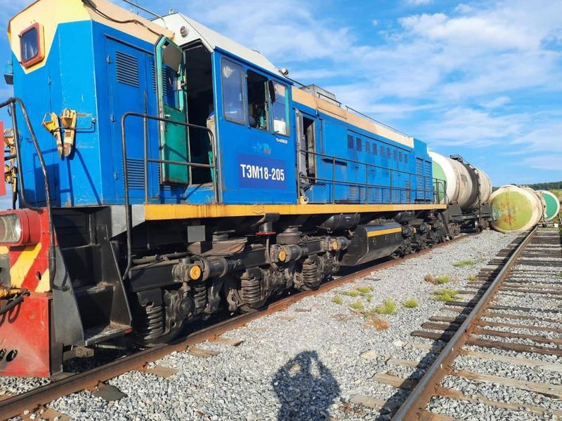 Приволжская транспортная прокуратура проводит проверку после схода с рельс 5 цистерн с мазутом в Нижнекамске