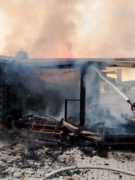 Сельчане пытались потушить пожар в Нижнекамском районе, пока ехали спасители