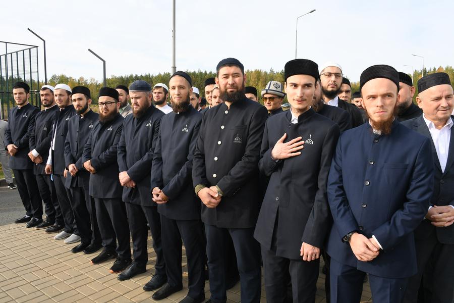 Минтимер Шаймиев принял участие в открытии новой спортивной площадки в Болгарской исламской академии