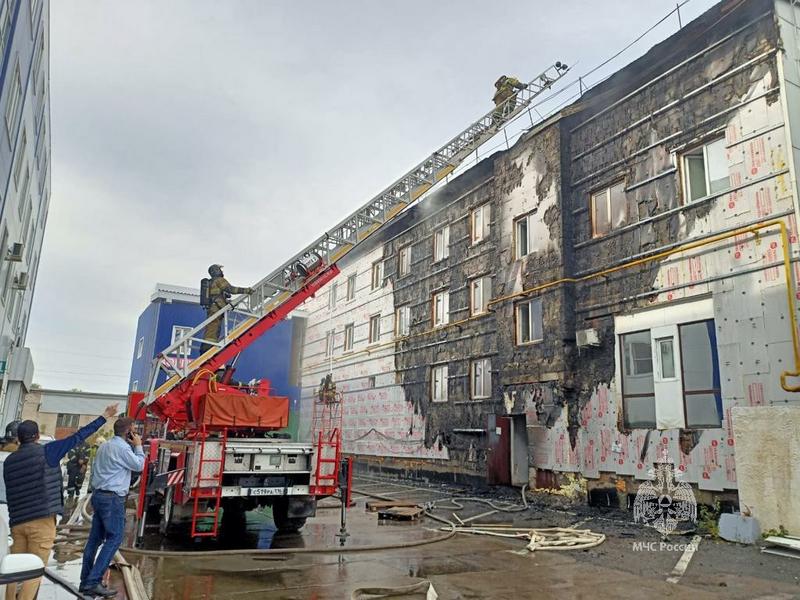 Пожар в казанском автосалоне Chery на Горьковском шоссе потушили