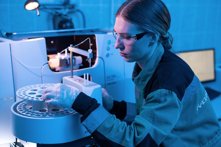 «Казаньоргсинтез» к 2026 году снизит воздействие на атмосферу на 14 процентов, забор воды – на 10 процентов и массу отходов на 17 процентов