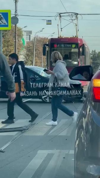 Пробка из трамваев образовалась на Ершова в Казани из-за ДТП