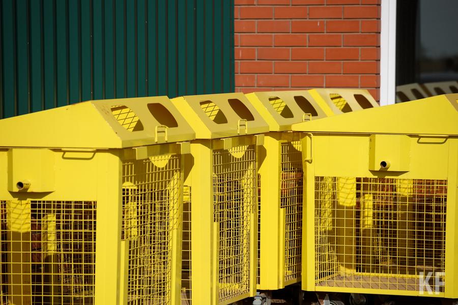 12 ведер или одна сетка: что происходит с сортировкой мусора в Казани