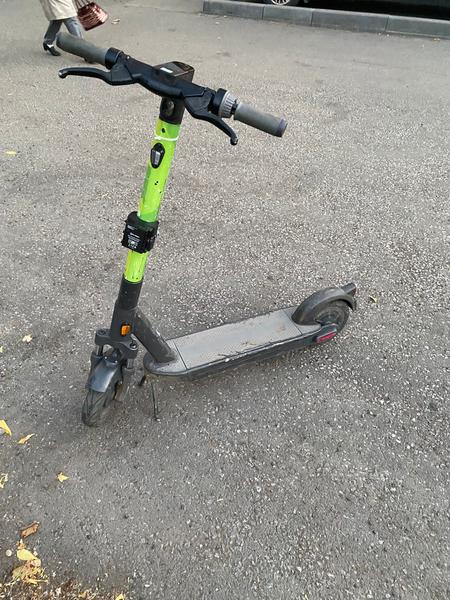 Студент на «Ладе» в Нижнекамске сбил самокатчика с пассажиром-школьником