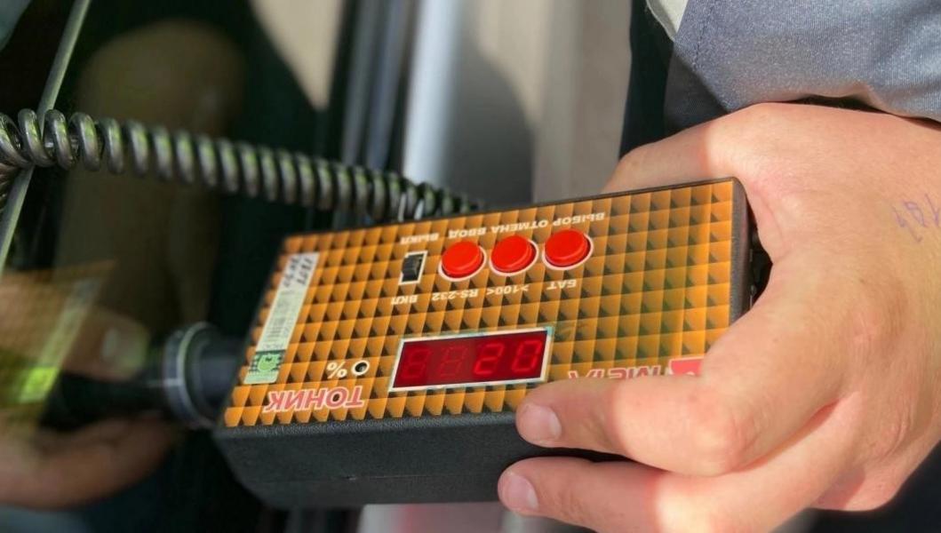 В Нижнекамске любитель тонированных стекол на авто попал под арест 17. ...