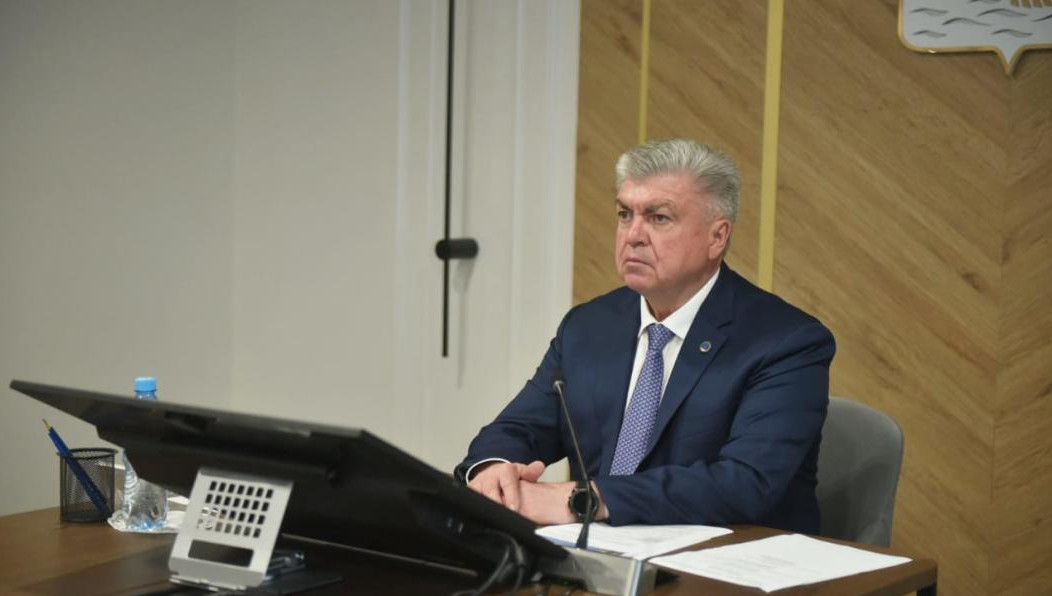 В Челнах на деловом понедельнике обсудили исполнение бюджета. Мэр пожурил должников по налогам