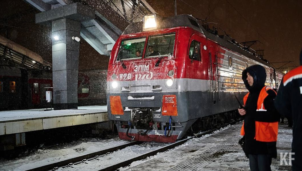 Из автограда отправка в 6:34. Обратно - в 12:53.