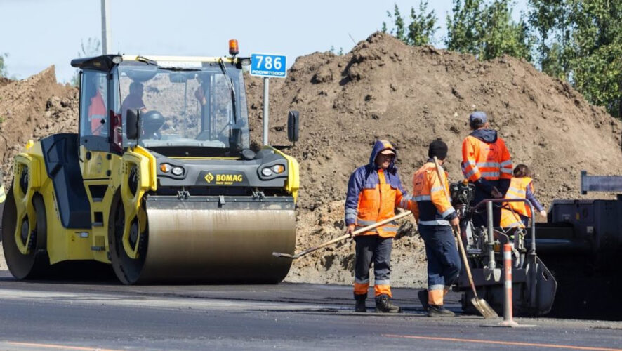 Республика в общей сложности вложит в развитие дорожной инфраструктуры 170 миллиардов рублей. Деньги как из федерального
