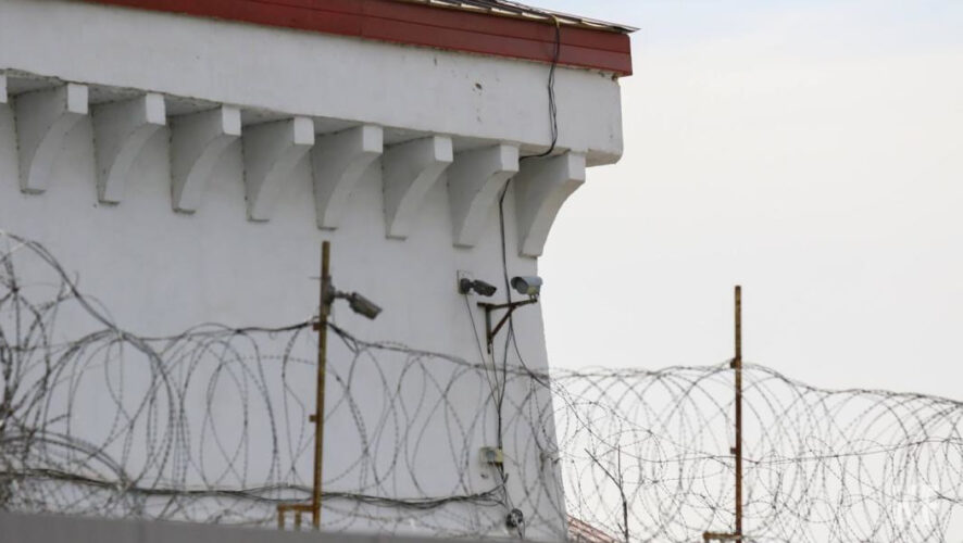 Срок злоумышленник проведет в исправительном учреждении строгого режима.