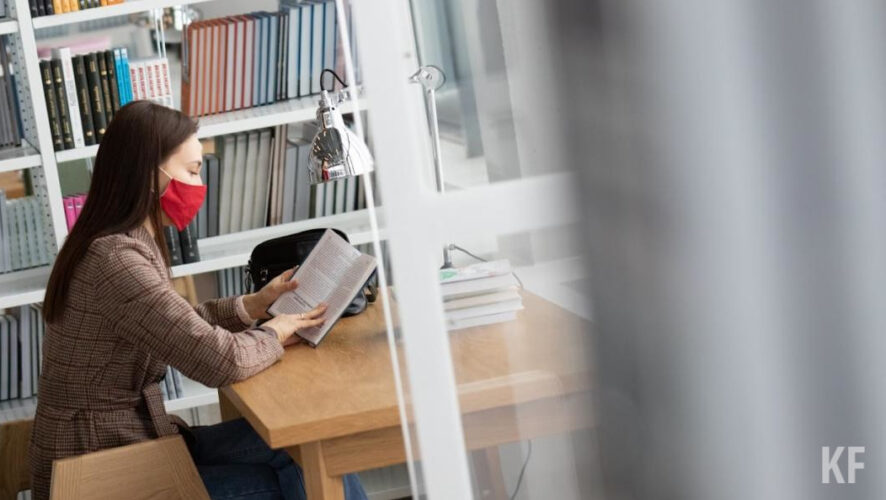 Работники банковской сферы сильнее других высказали недовольство этими словами (91 процент).