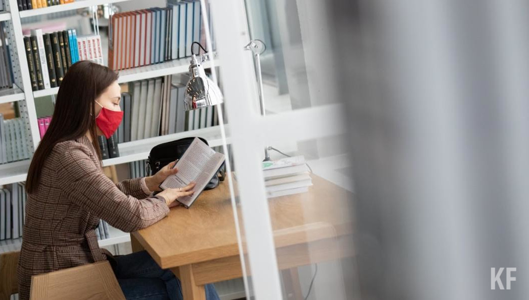 Работники банковской сферы сильнее других высказали недовольство этими словами (91 процент).