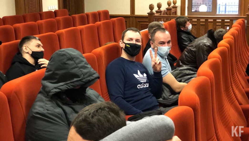 В связи с этим рассмотрение дела снова затягивается. Следующее заседание состоится не раньше апреля.