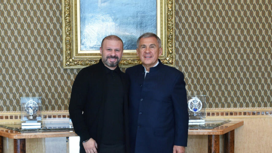 Гекдениз Карадениз завтра посетит матч &laquo;Рубина&raquo;.