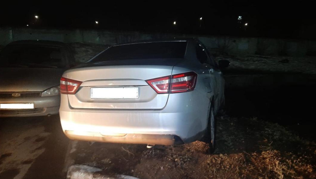 Мужчина садится за руль нетрезвым не в первый раз.