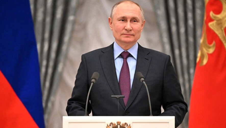 Также президент призвал «дать спокойно работать» оставшимся в России иностранным компаниям.
