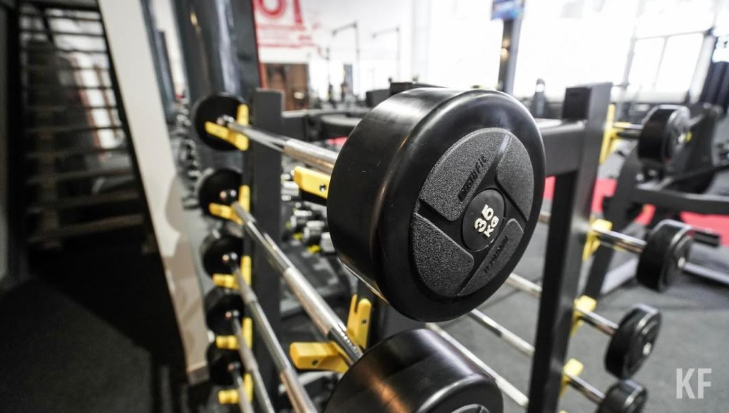 Спортивные клубы и фитнес оказались одной из наиболее пострадавших от коронакризиса профобластей.