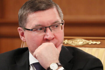 Заразился также заместитель министра Дмитрий Волков.
