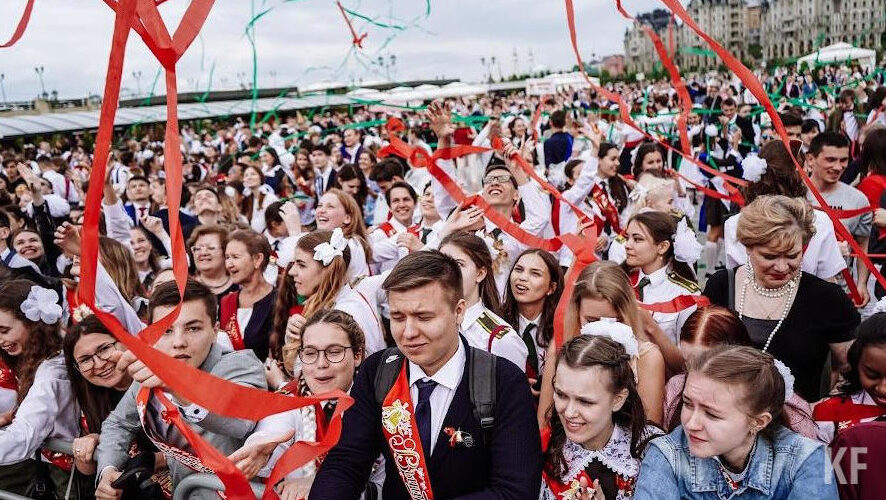 В таком же формате пройдут и выпускные вечера.