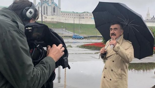 Ведущий программы Леонид Каневский приехал в столицу Татарстана.