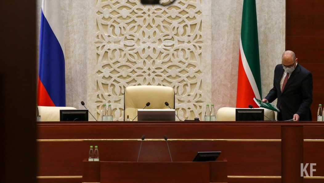 Чиновники могут занять только должности в правлении коллегиального органа.