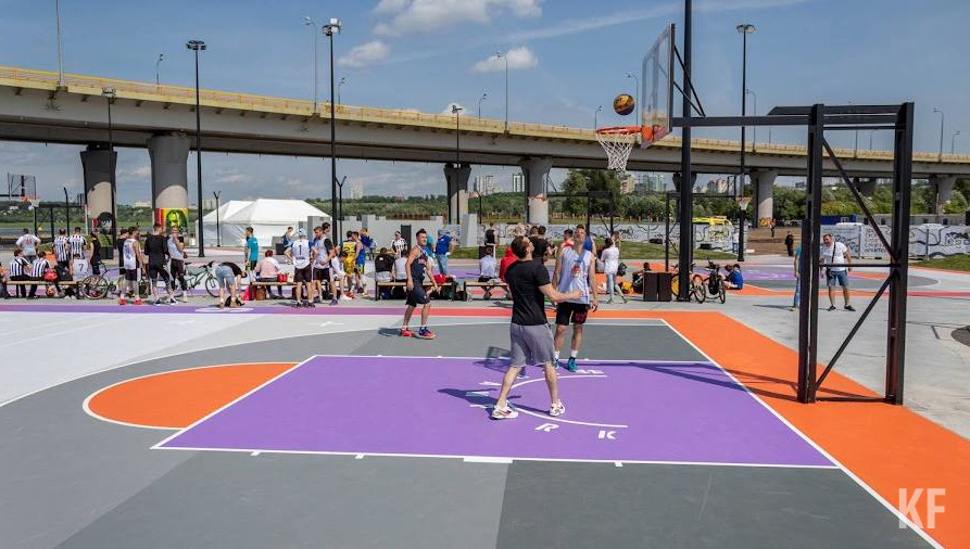 Автоинспекторы отследили парня по камерам.