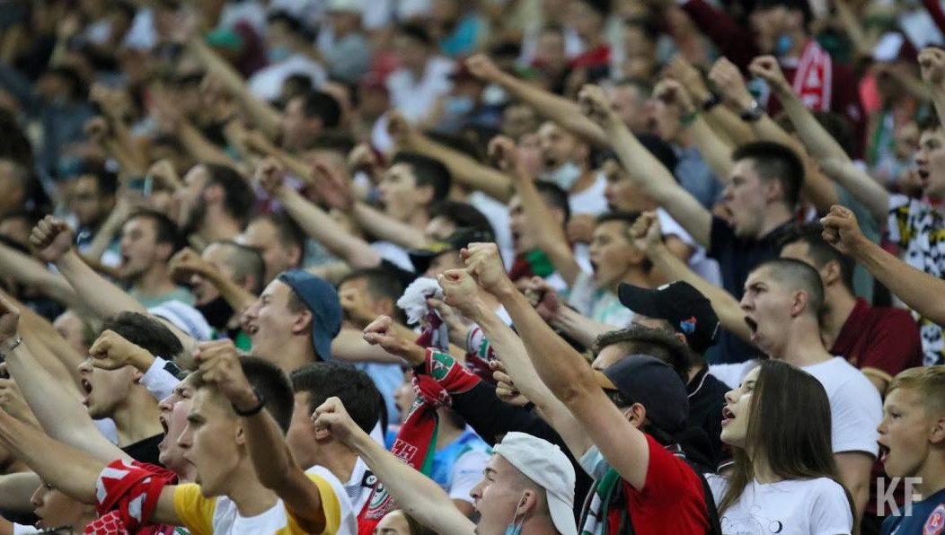 KazanFirst составил рейтинг самых дорогих и доступных билетов и абонементов на матчи клубов столицы Татарстана.