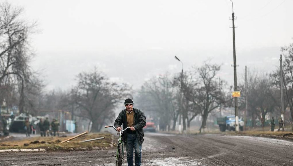 Гуманитарные колонны на территориях городов не формировались.