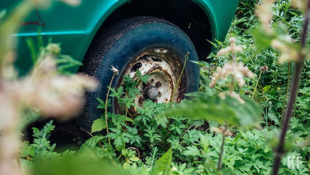 Градоначальник призвал решить проблему с бесхозными и нелегальными объектами.