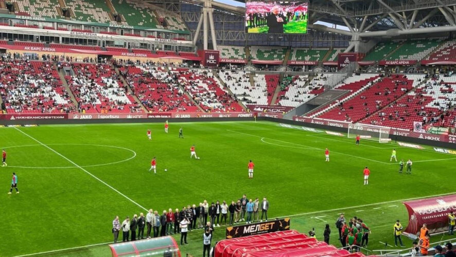 Матч приурочен к 65 летию Рубина.