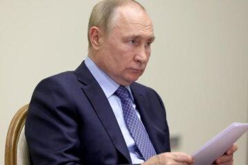 Глава государства выслушал предложение вице-премьера - главы Минпромторга Дениса Мантурова.