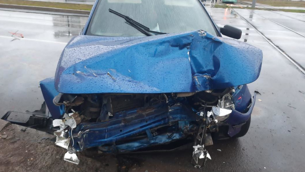 Пострадала пассажирка легкового авто.