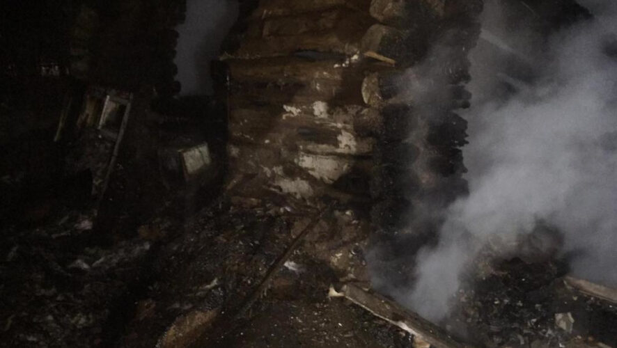 Пожар произошел в селе Татарский Кандыз.