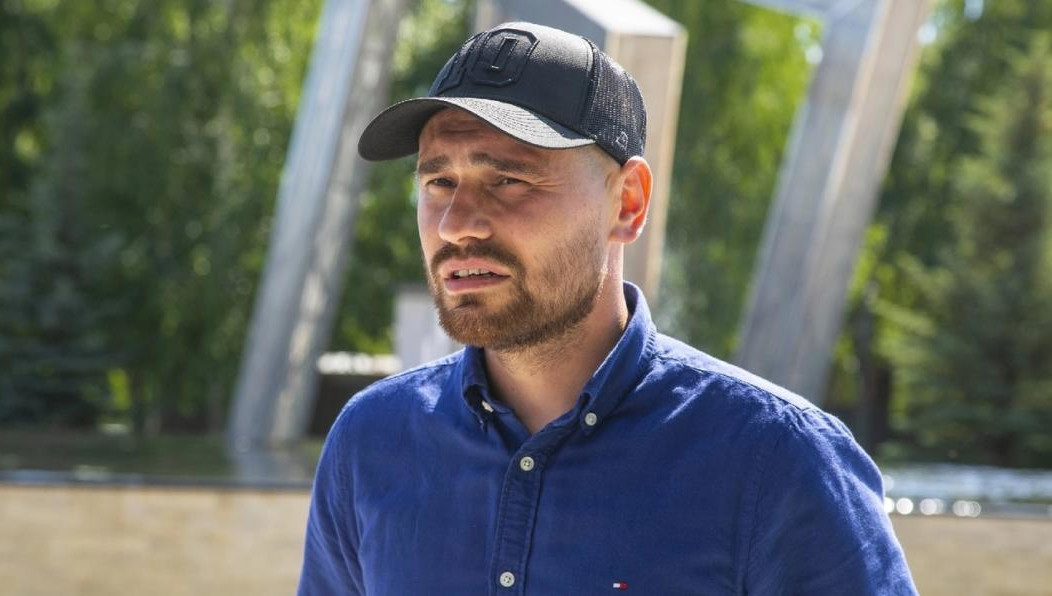 Должность оставил Айназ Ярмиев.