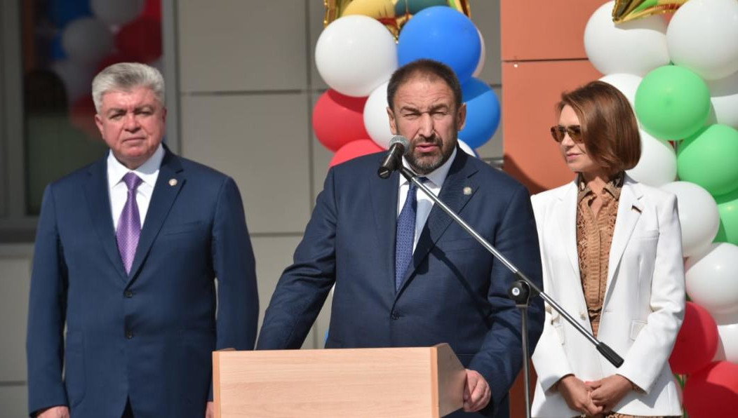 Гости посетили школу №16 и 57-ю гимназию.