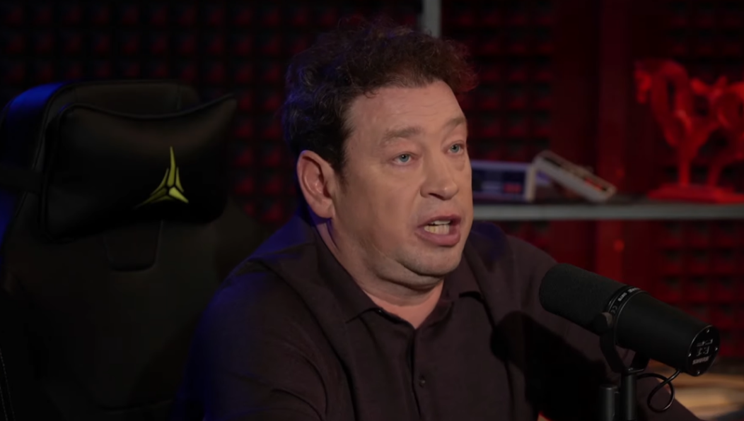 Бывший тренер «Рубина» несколько раз вел репортажи матчей.