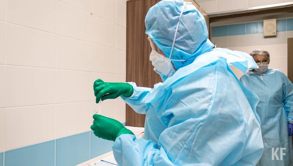 Требование провериться на вирус действует только для непривитых граждан.